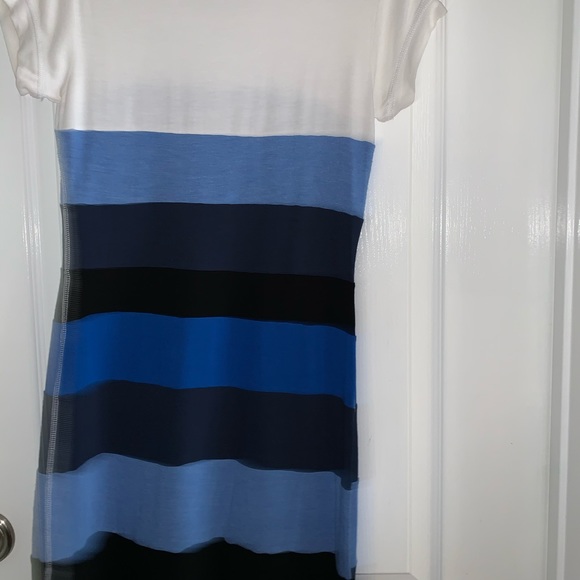 BCBG Color-block T-Shirt Dress Size Small - Picture 5 of 7